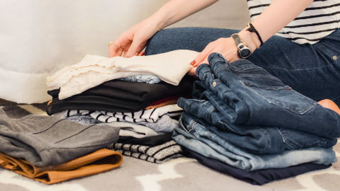 Bild einer Sammlung von Kleidung